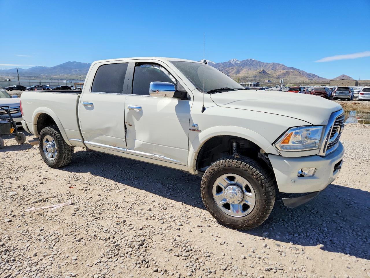 2018 Ram 2500 Longhorn - Image 4