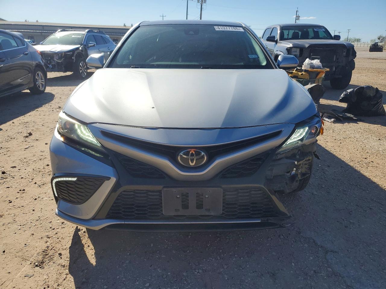 2022 Toyota Camry Xse - Фото 5