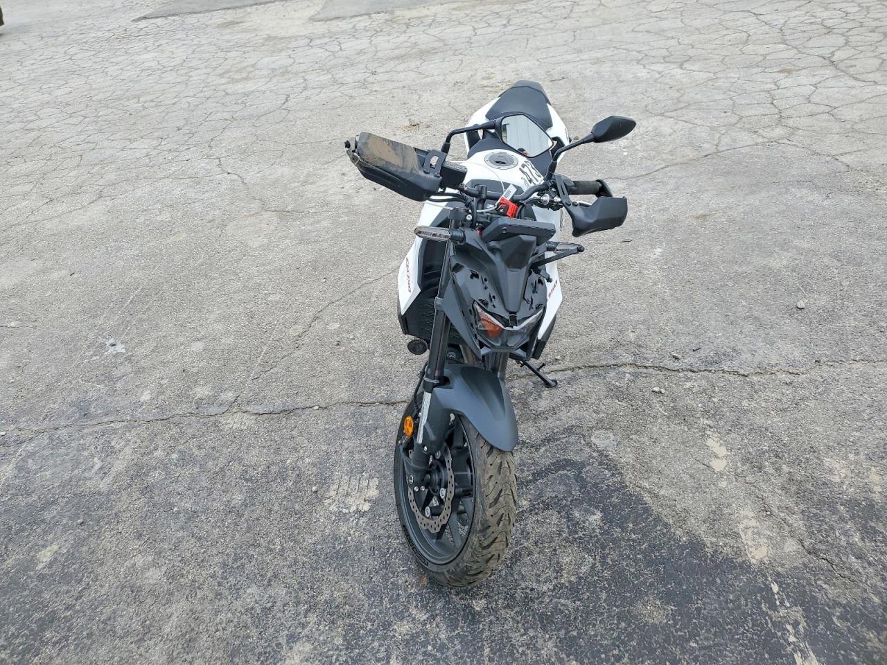 2025 Honda Cb750 A - Image 5