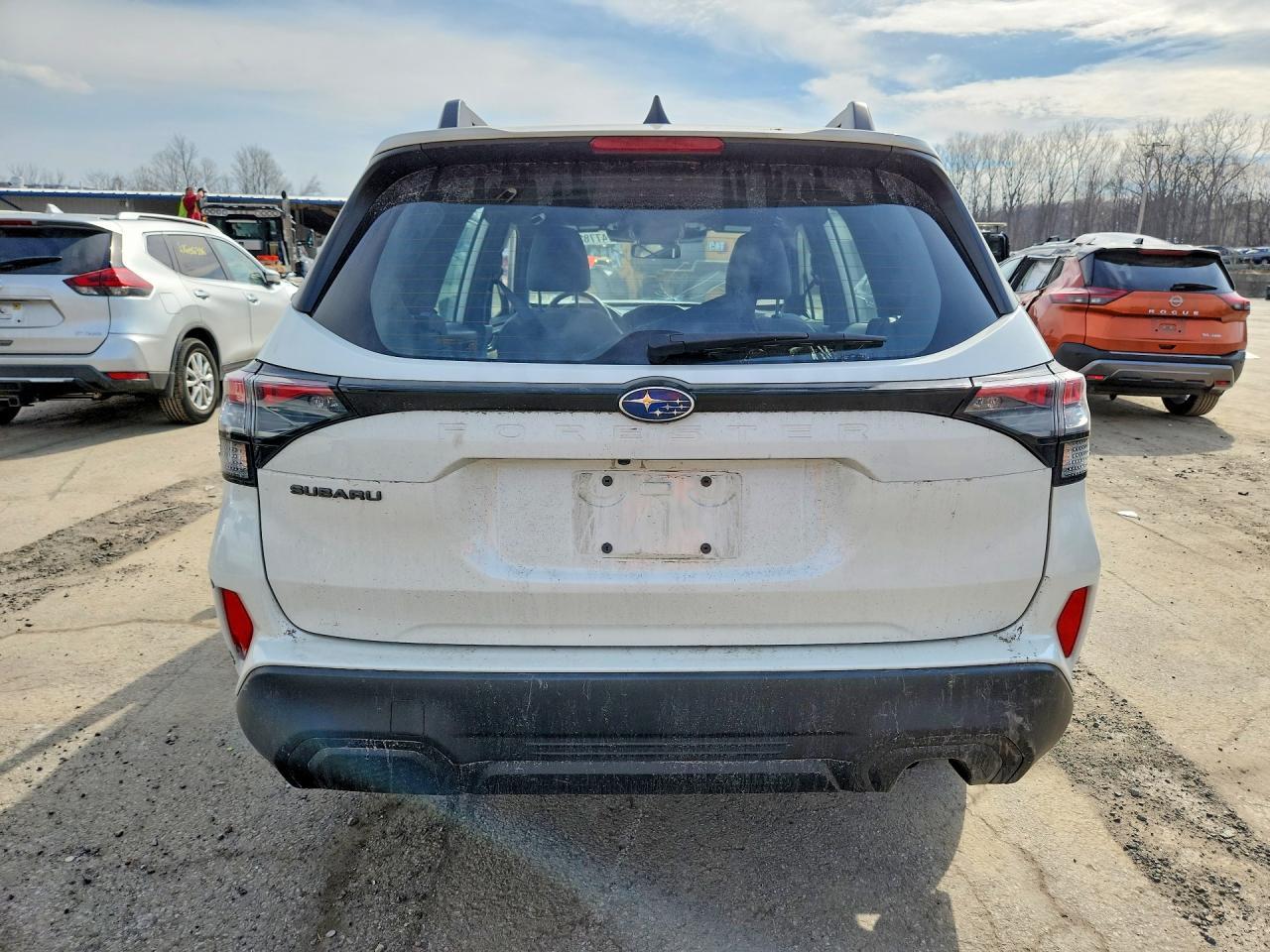 2025 Subaru Forester - Фото 6