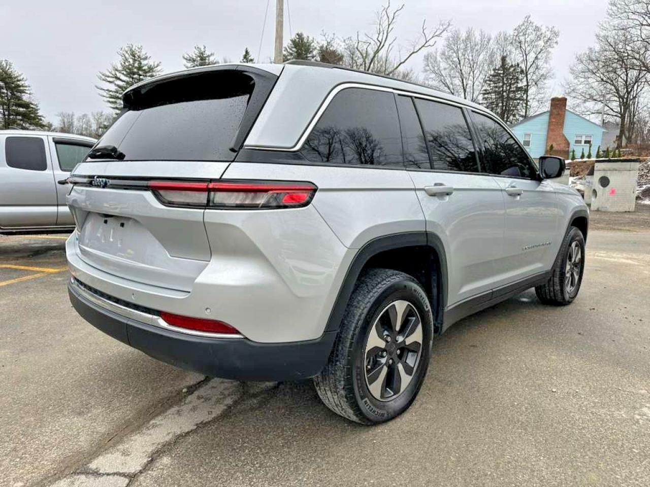 2023 Jeep Grand Cherokee Limited 4Xe - Image 3