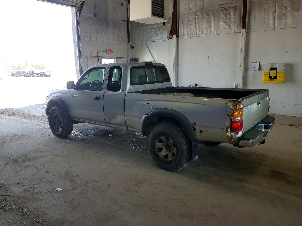 2004 Toyota Tacoma V6 - Фото 2