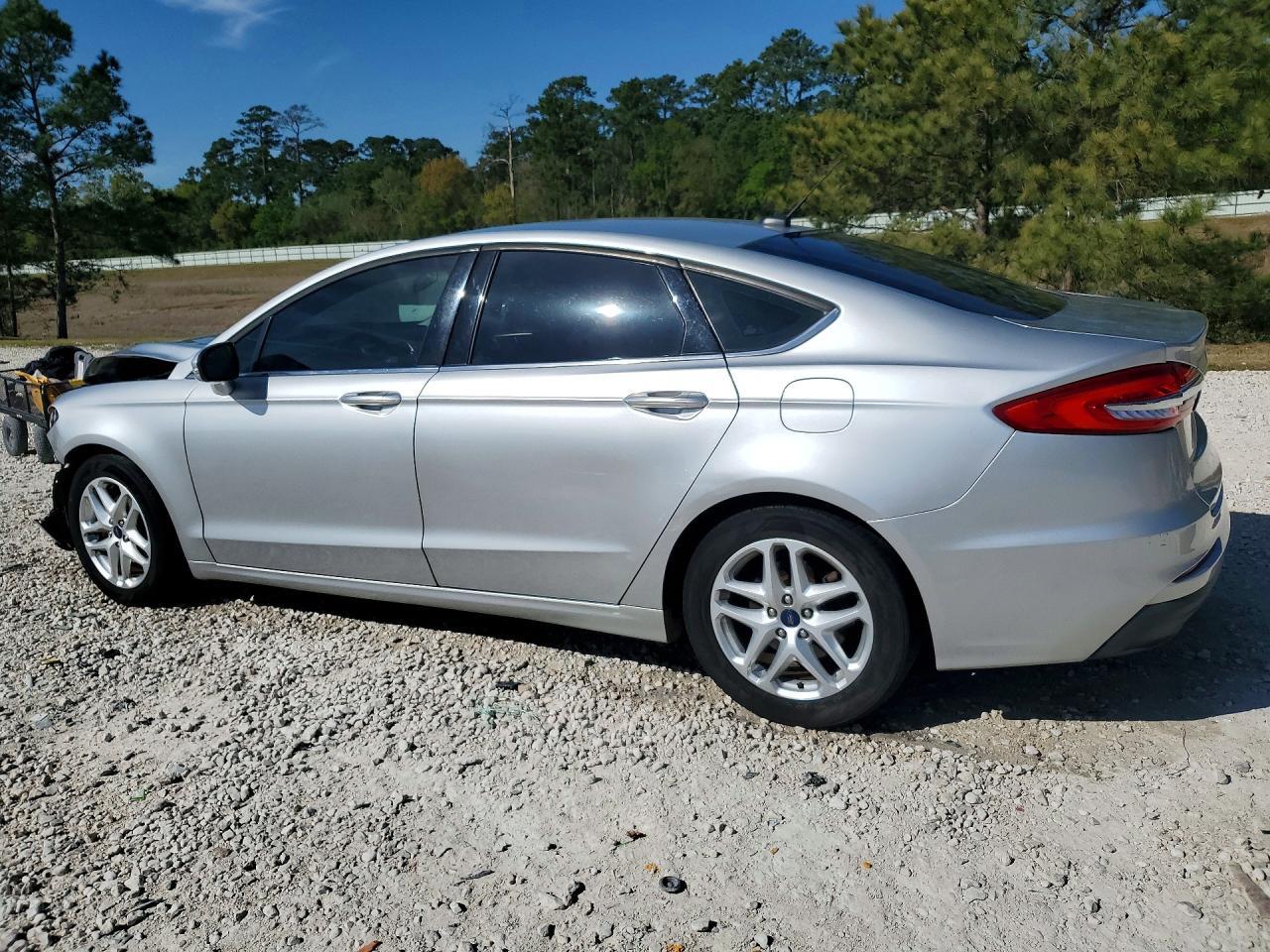 2016 Ford Fusion - Image 2