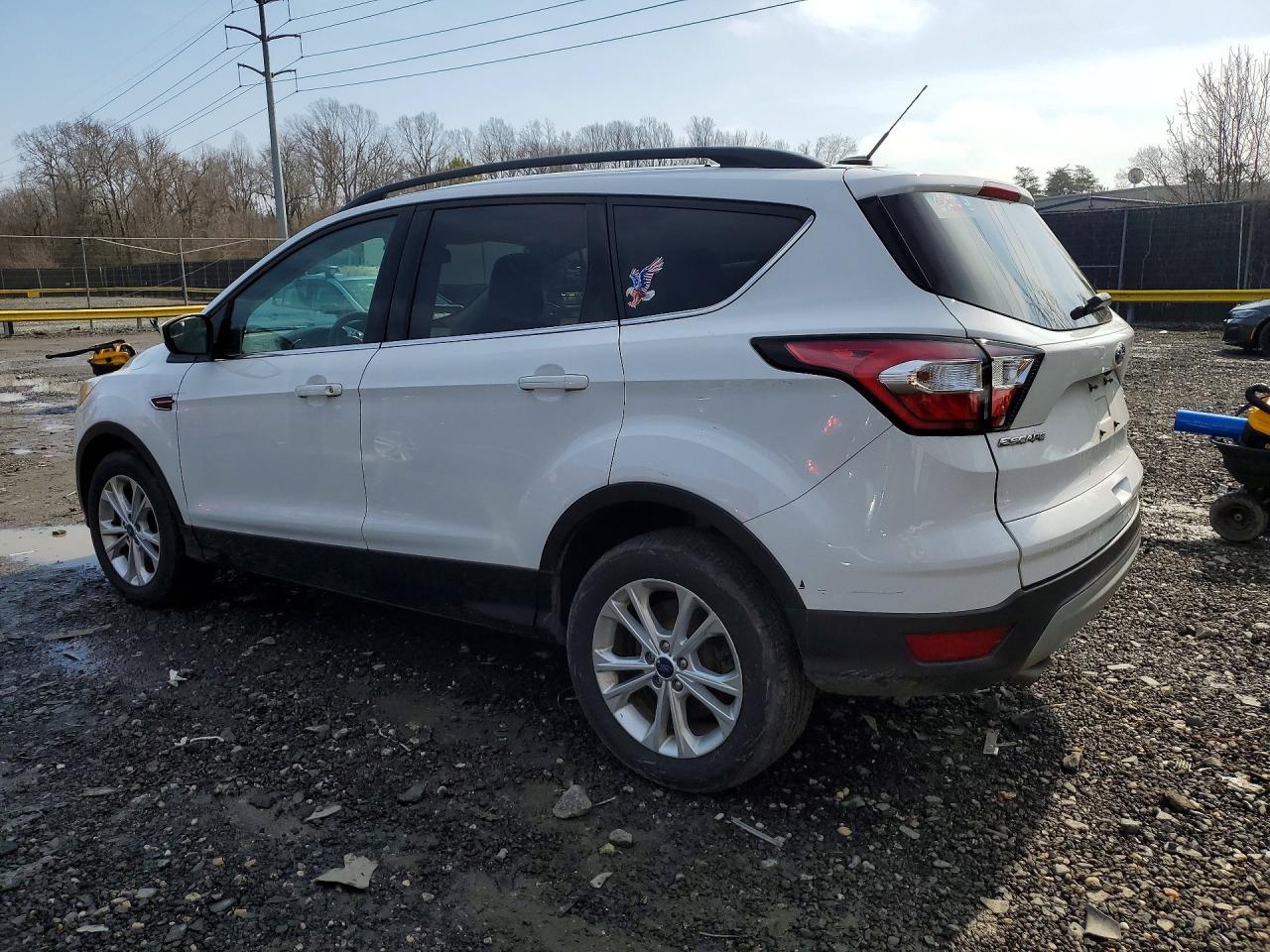2018 Ford Escape Se - Фото 2