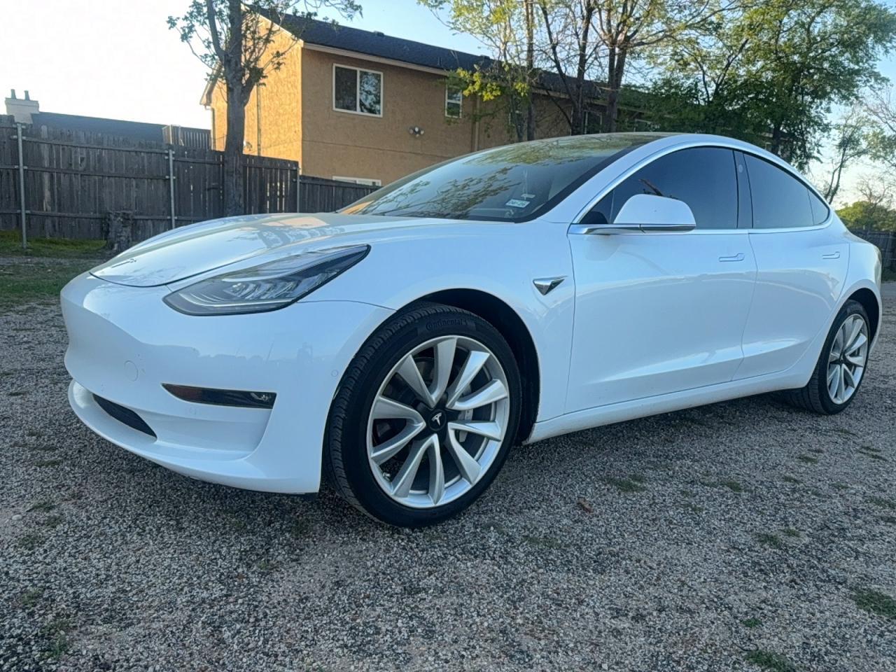 2020 Tesla Model 3 - Фото 2