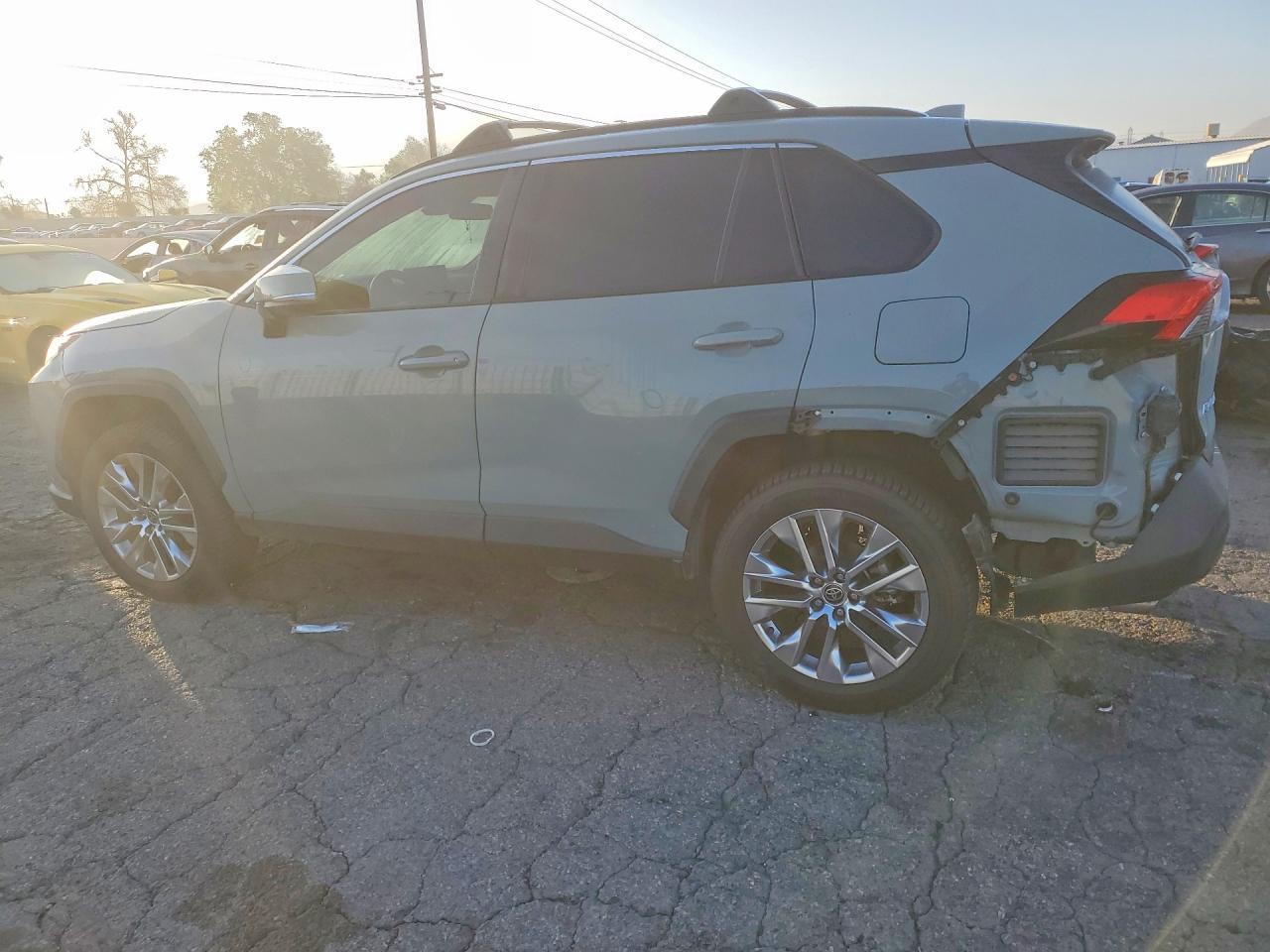 2021 Toyota Rav4 Xle Premium - Image 2