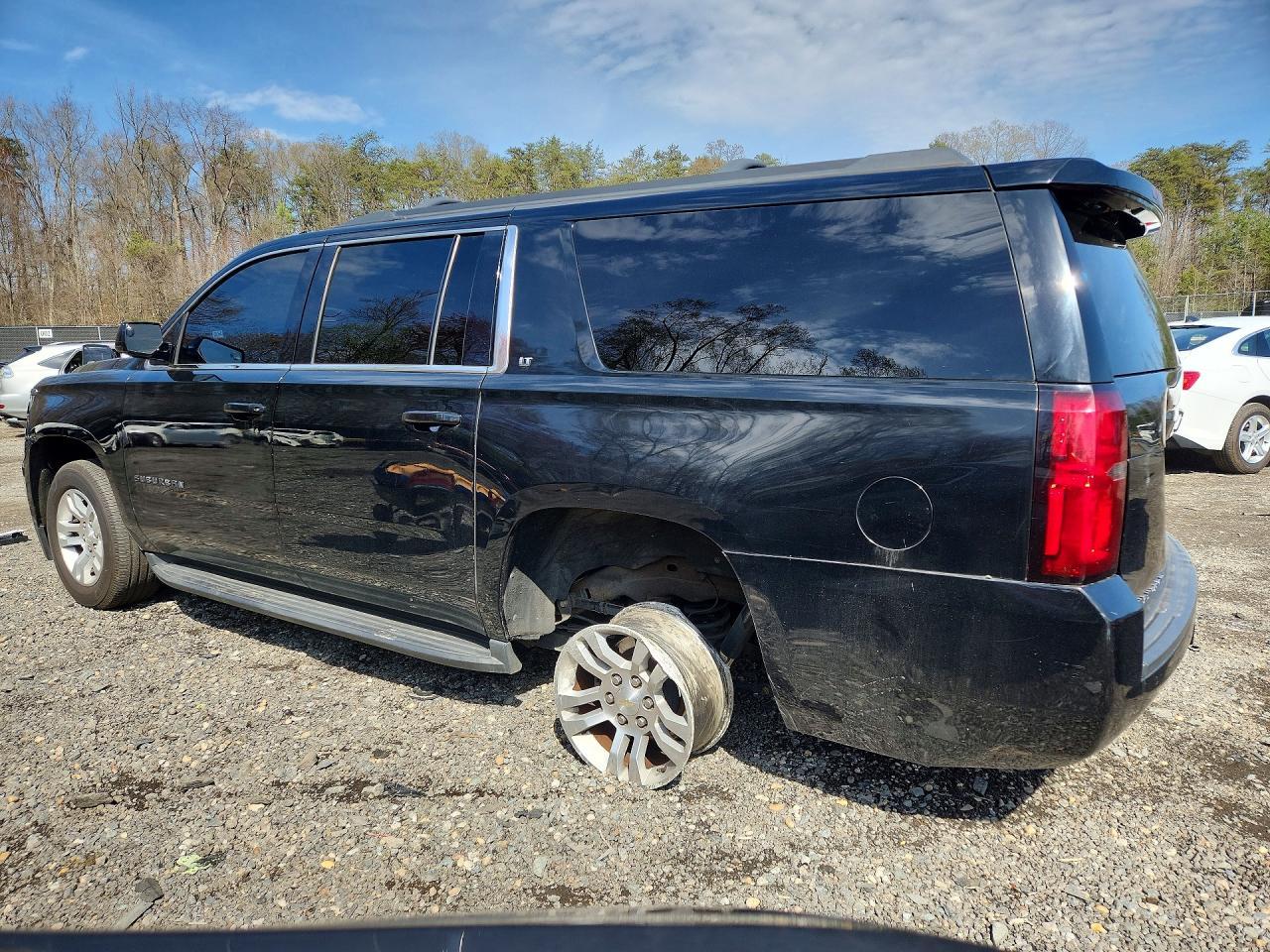 2019 Chevrolet Suburban K1500 Lt - Фото 2