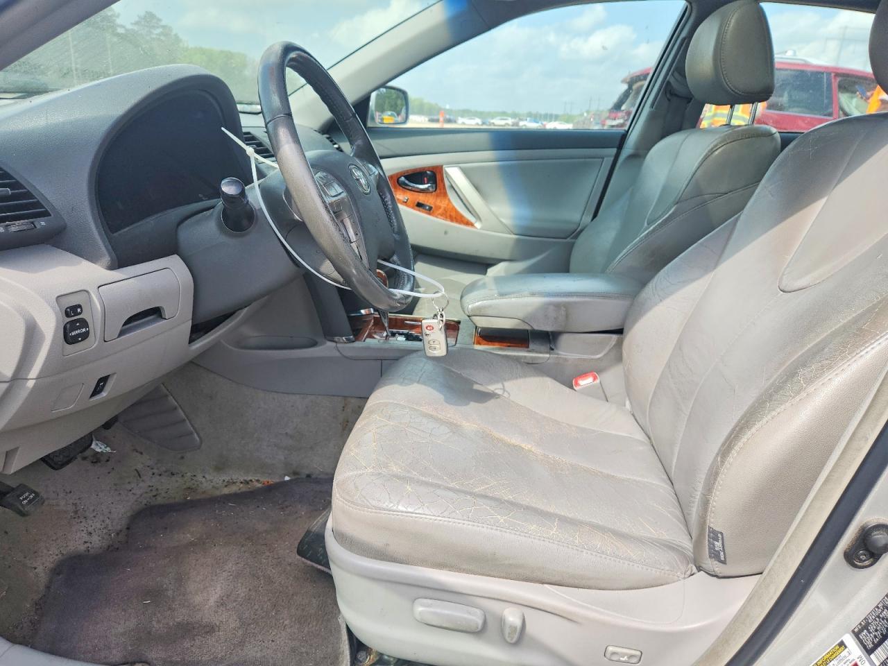 2010 Toyota Camry Xle V6 - Фото 7