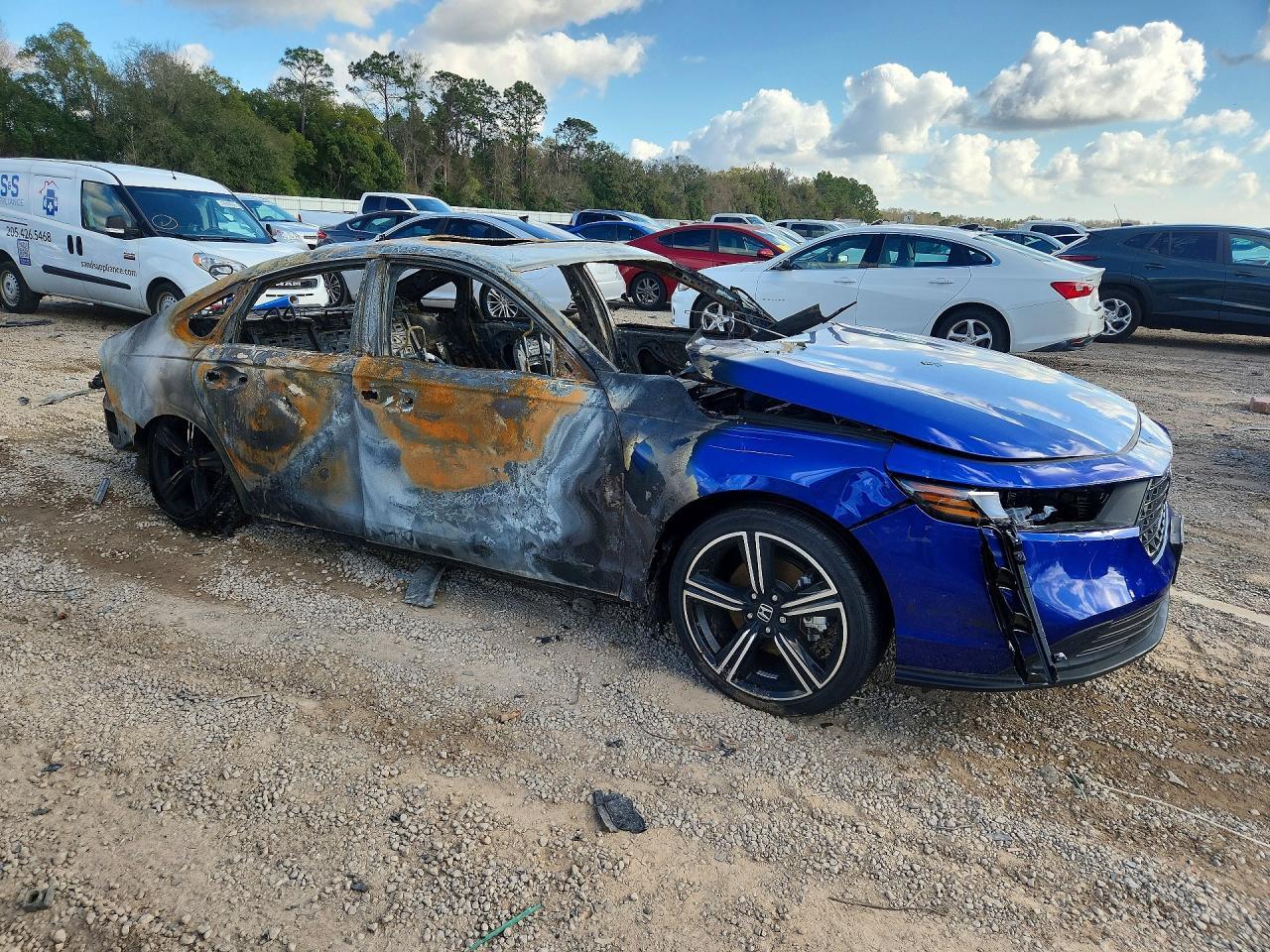 2024 Honda Accord Hybrid Sport - Image 4