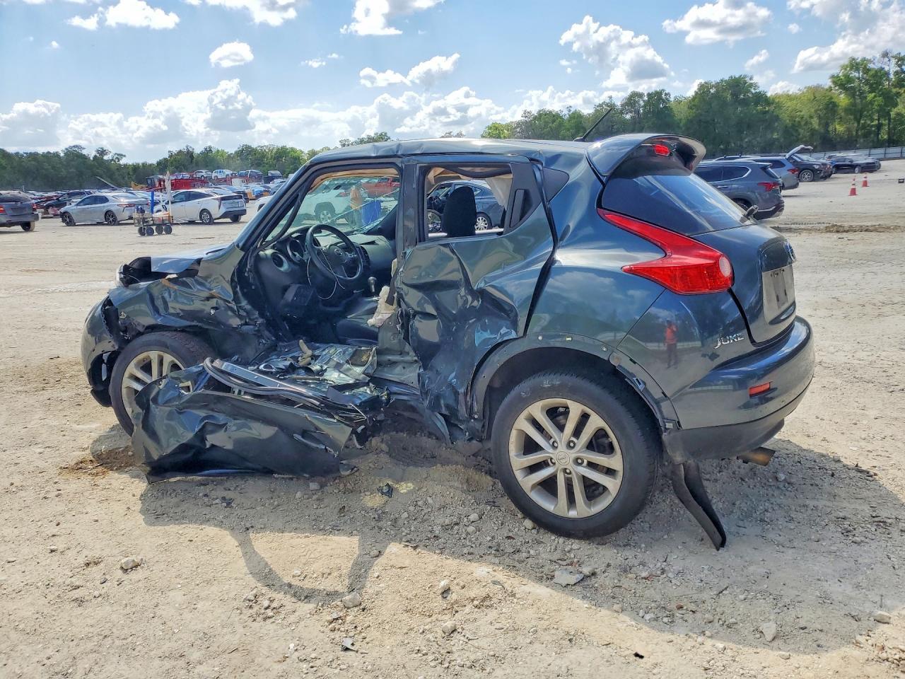 2013 Nissan Juke S - Фото 2