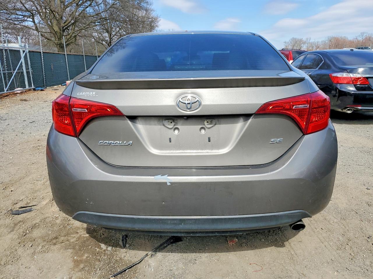 2018 Toyota Corolla Se - Image 6