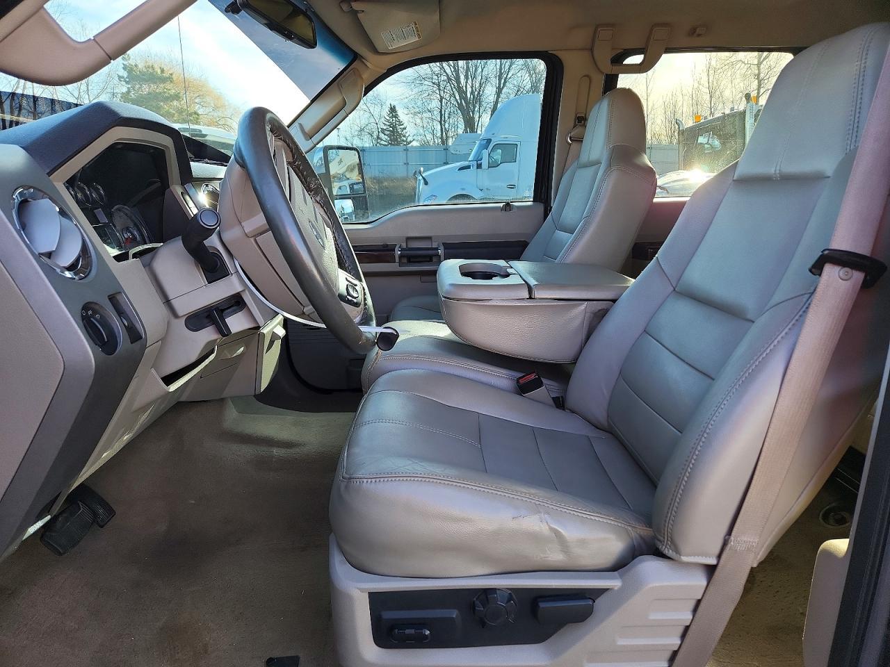 2008 Ford F350 Super Duty - Image 7