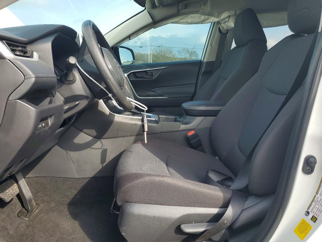 2025 Toyota Rav4 Le - Фото 7