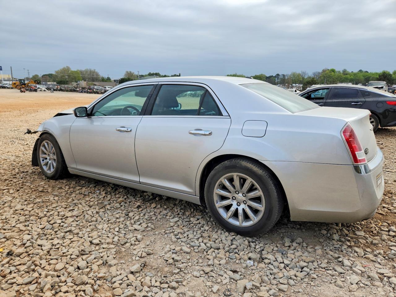 2012 Chrysler 300 Limited - Image 2