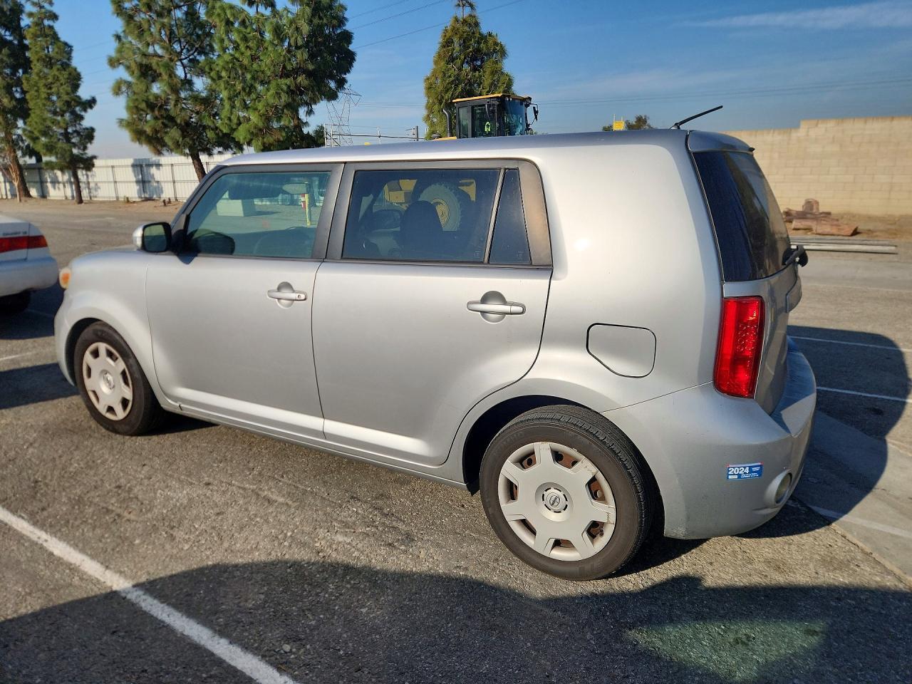 2009 Scion Xb Base - Фото 2