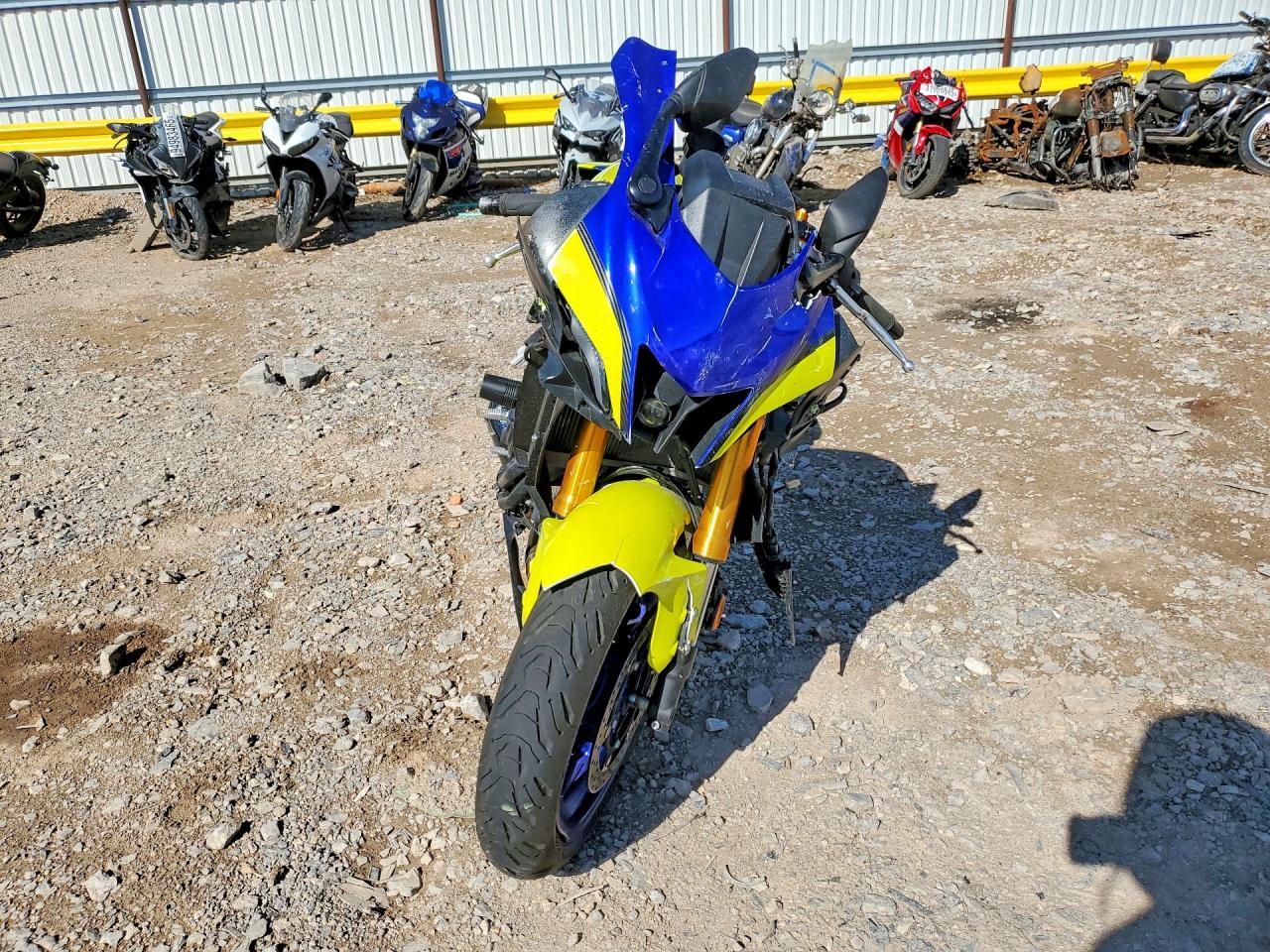2025 Yamaha Yzfr7 - Фото 2