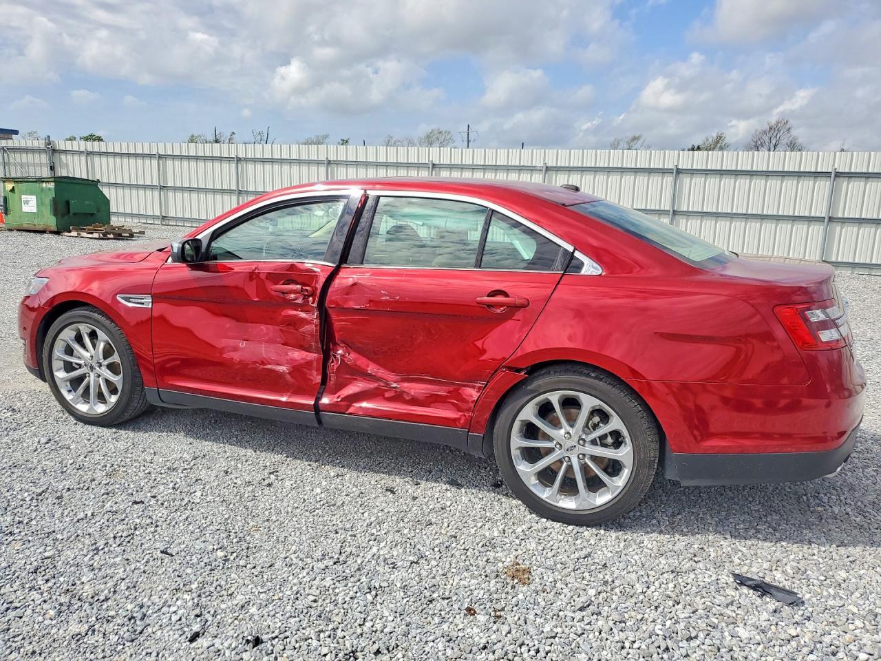 2018 Ford Taurus Limited - Фото 2