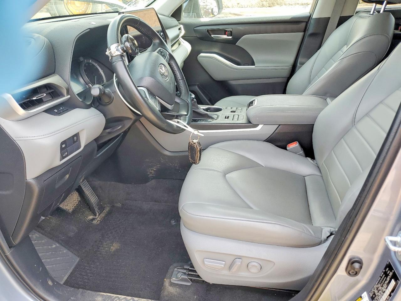 2023 Toyota Highlander L - Фото 7