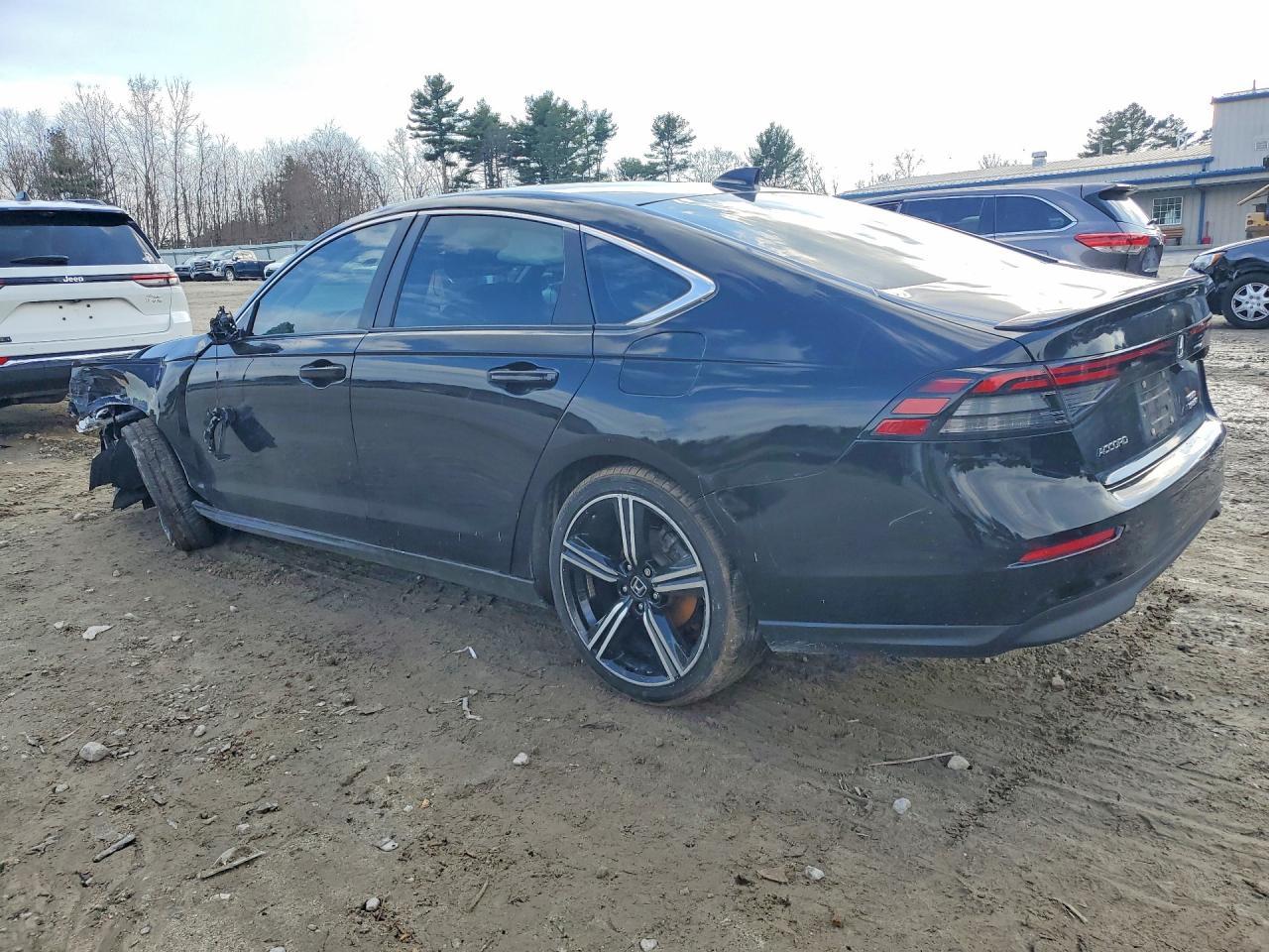 2023 Honda Accord Hybrid Sport - Image 2