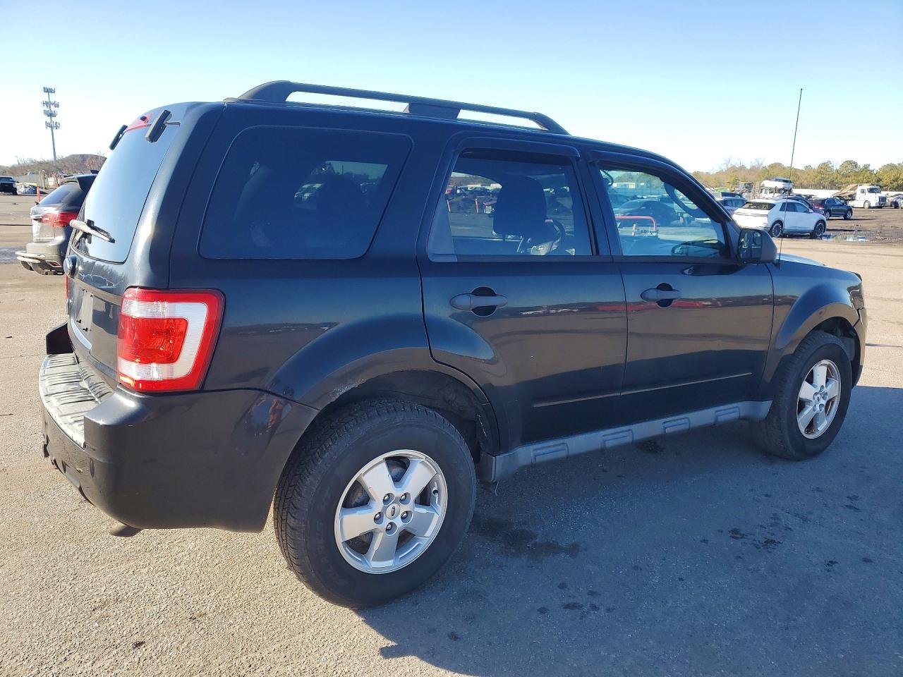 2010 Ford Escape Xlt - Фото 3