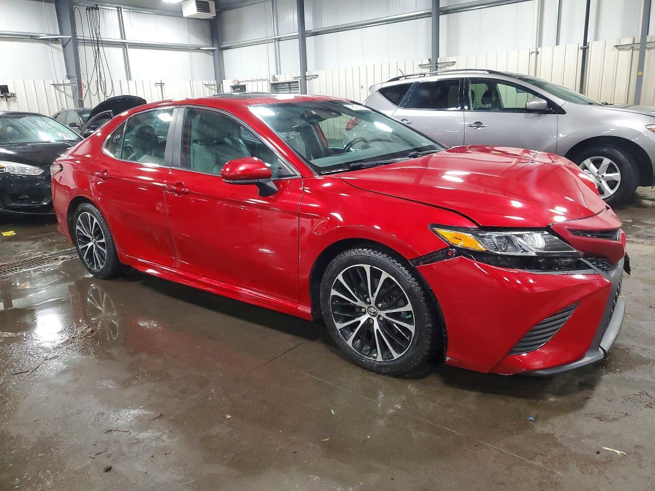 2019 Toyota Camry Se - Фото 4