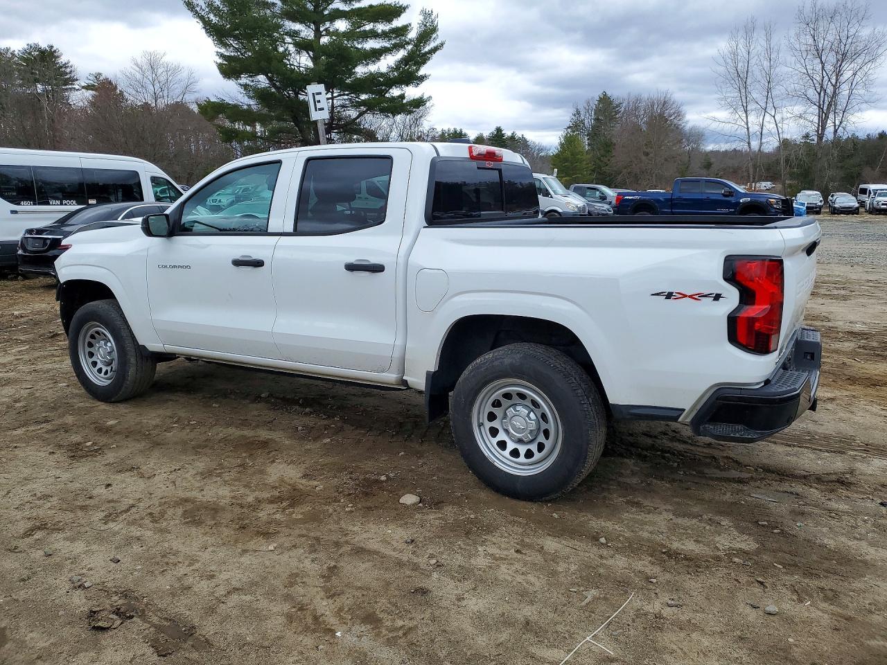 2024 Chevrolet Colorado - Фото 2