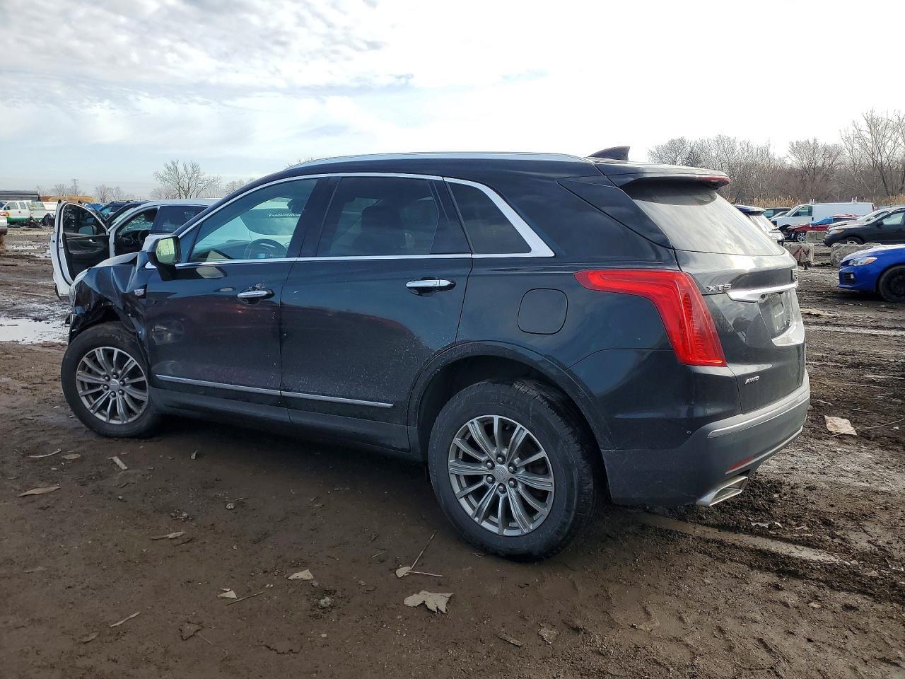 2017 Cadillac Xt5 Luxury - Фото 2