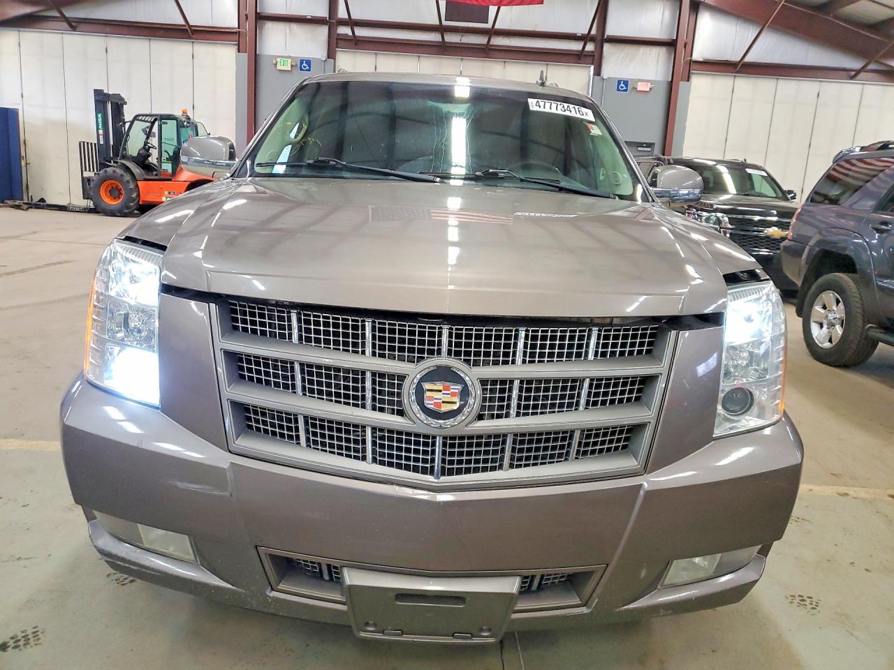 2013 Cadillac Escalade Esv Premium - Image 5