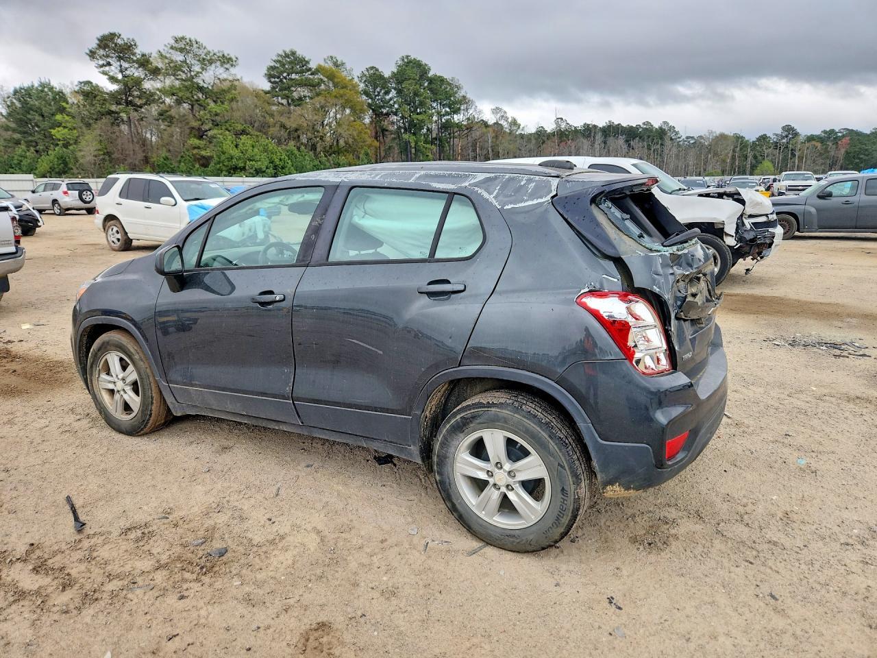 2020 Chevrolet Trax Ls - Image 2