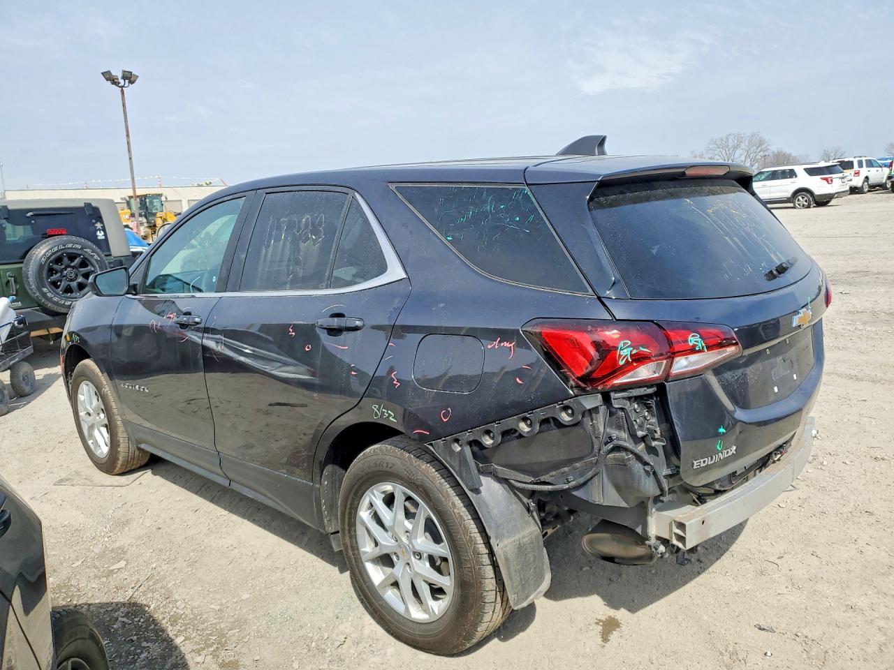 2022 Chevrolet Equinox Lt - Image 2