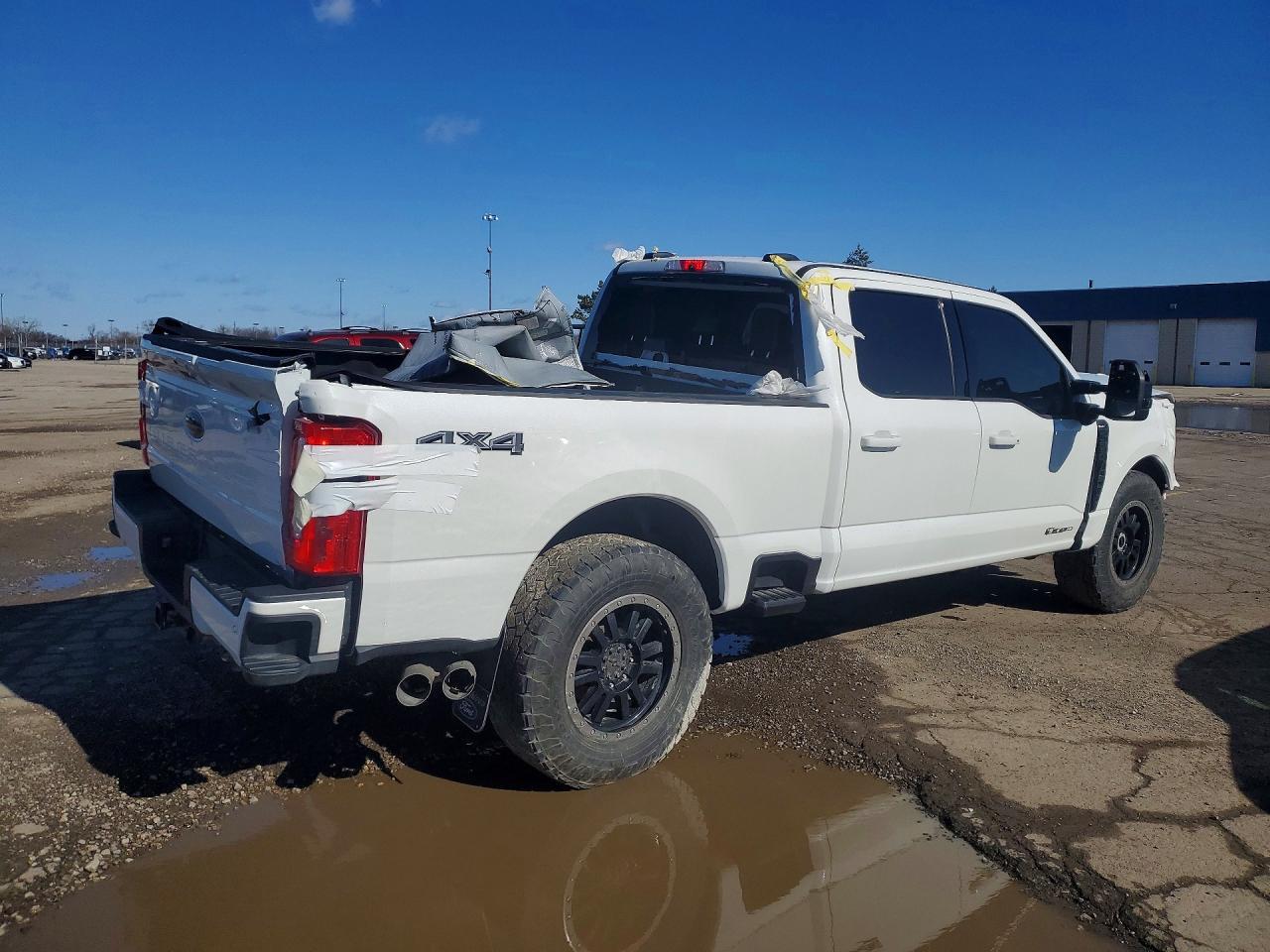 2024 Ford F250 Super Duty - Image 3