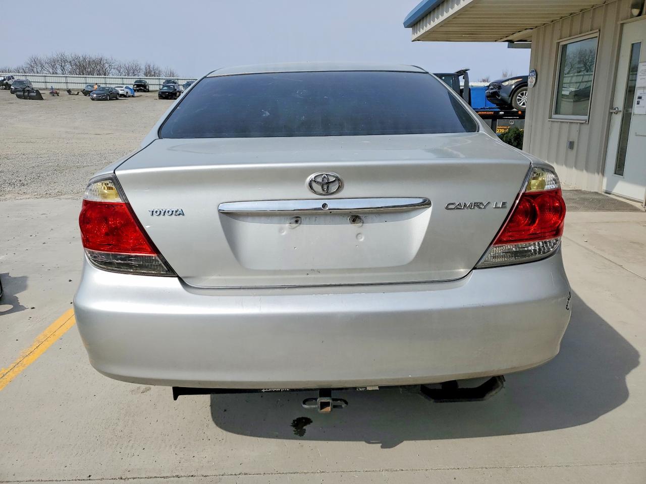 2005 Toyota Camry Le - Фото 6