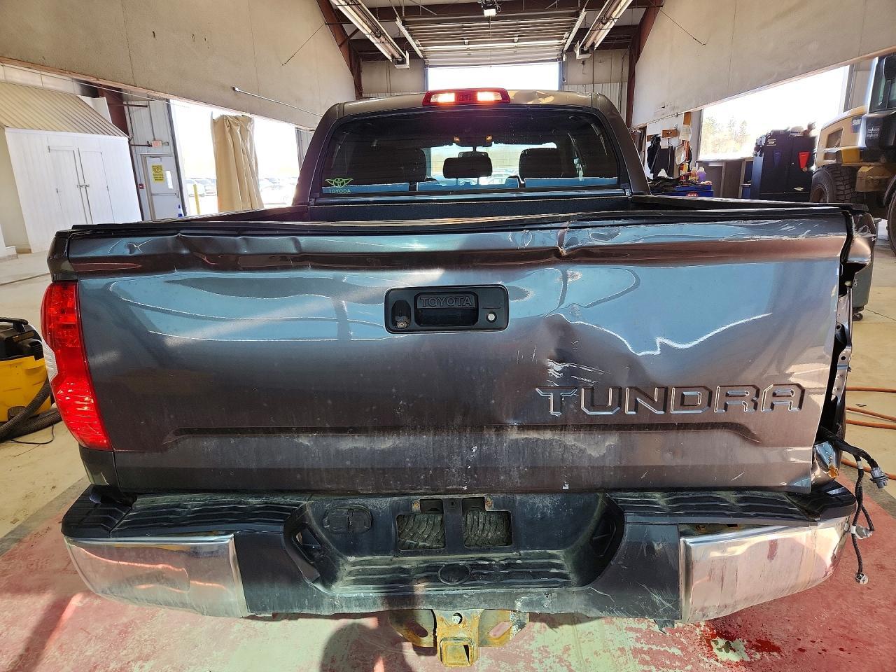2015 Toyota Tundra Sr5 - Image 6