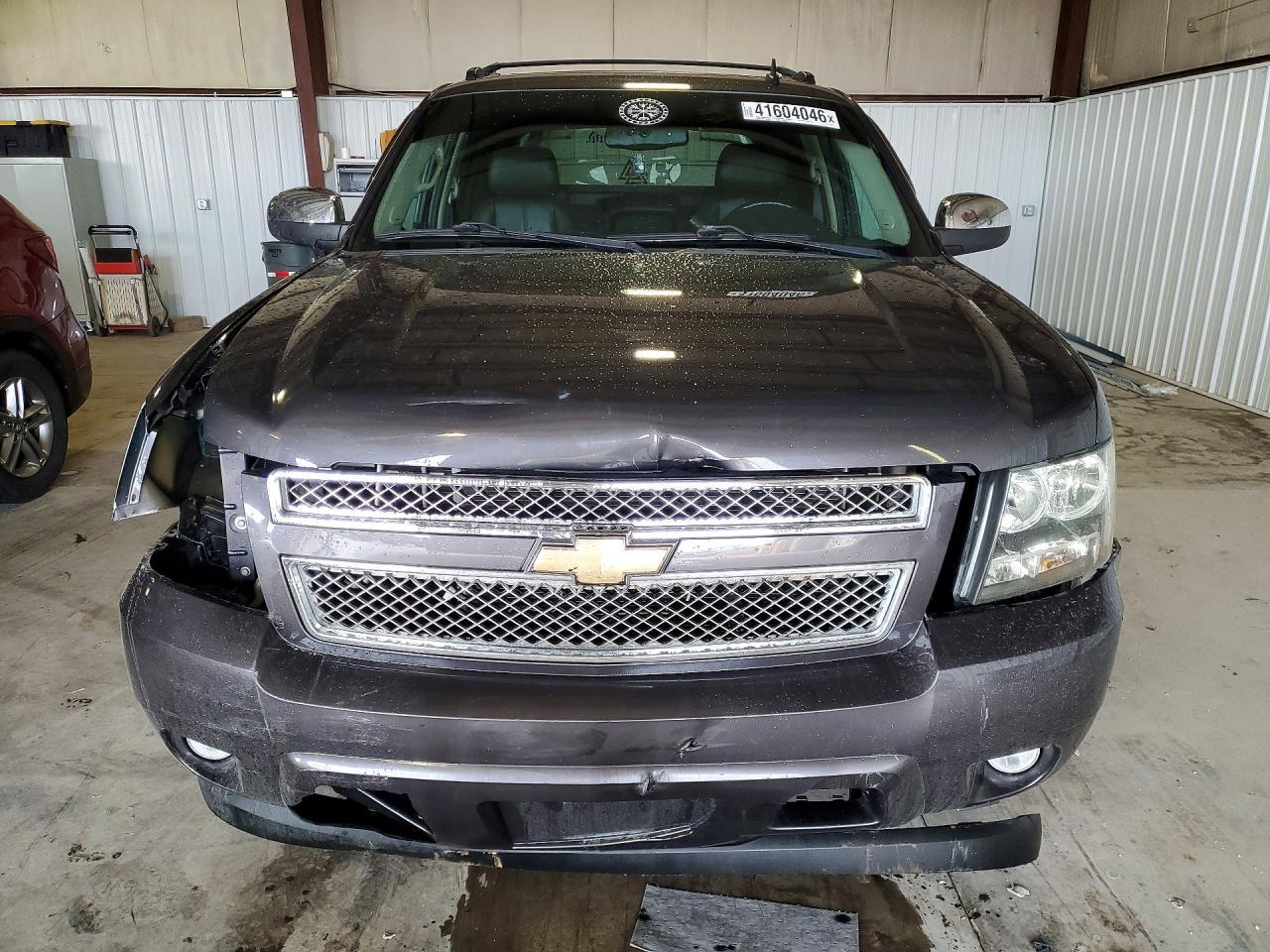 2011 Chevrolet Avalanche Lt - Image 5