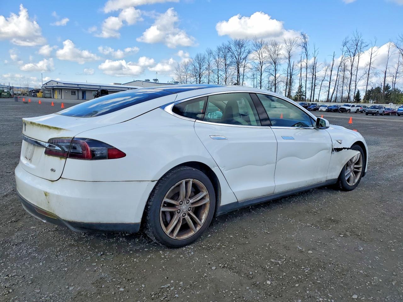 2013 Tesla Model S - Image 3