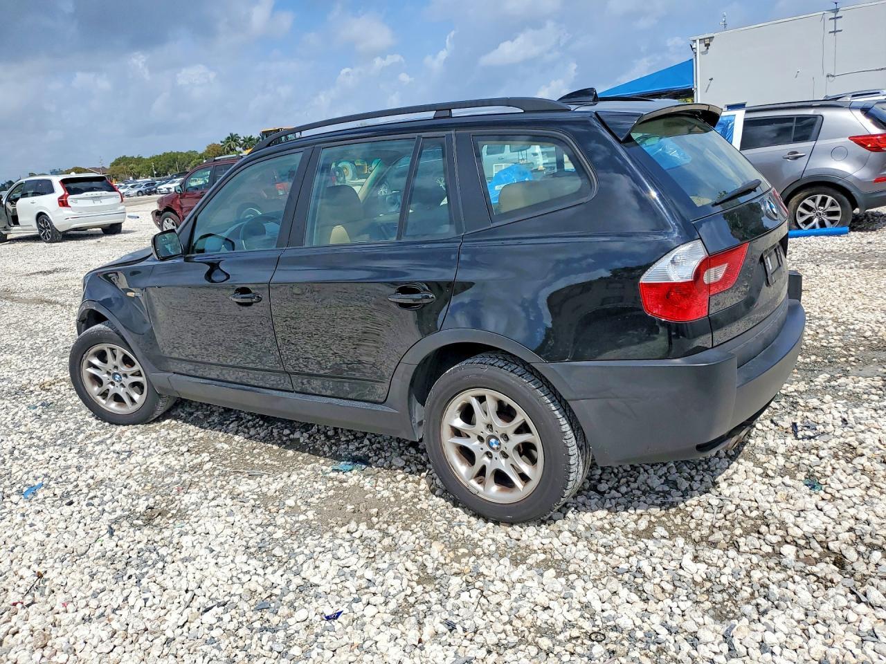 2005 BMW X3 2.5I - Image 2