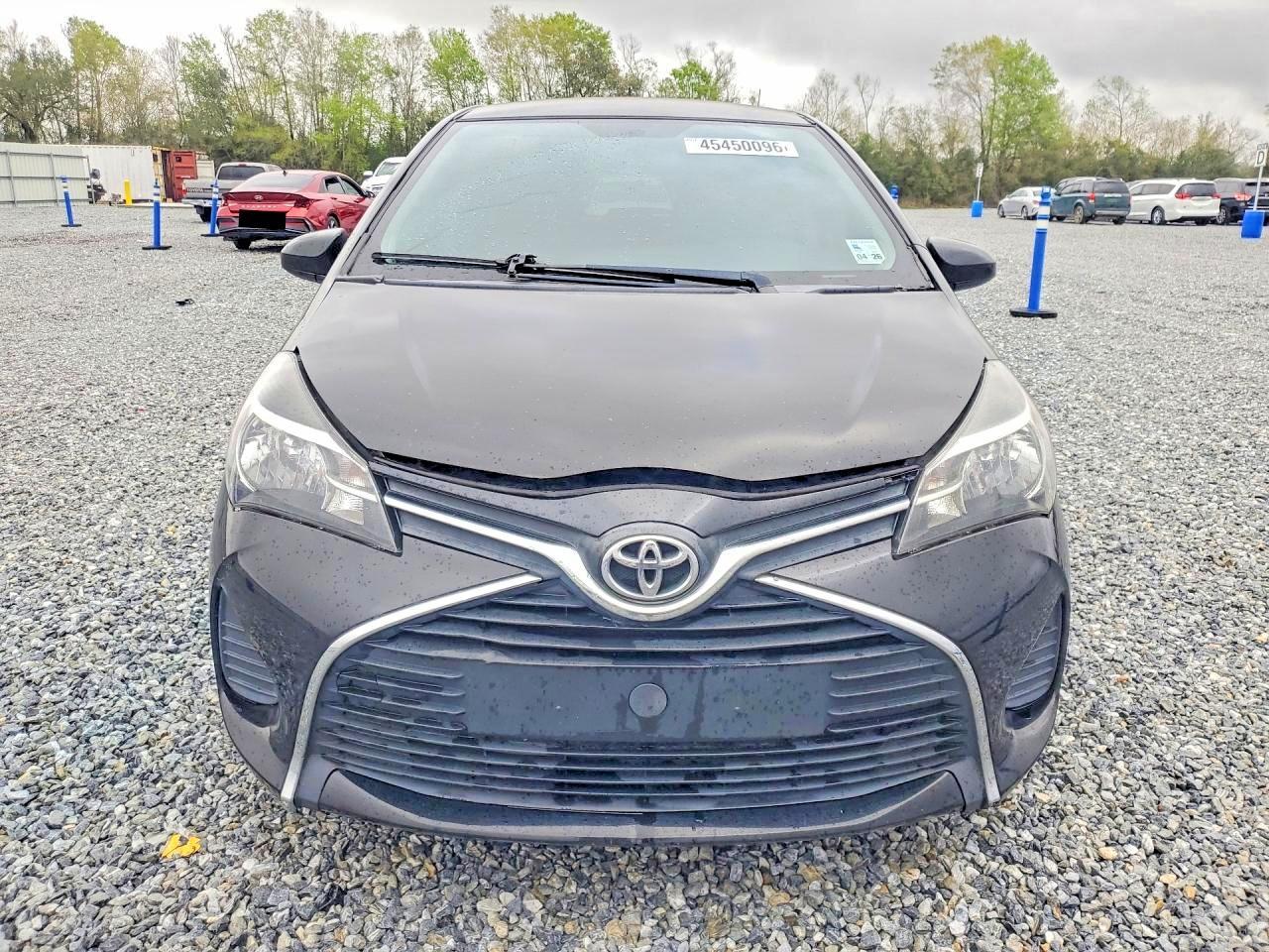 2015 Toyota Yaris 5-Door Le - Фото 5