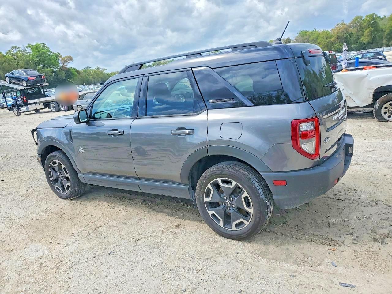 2021 Ford Bronco Sport Outer Banks - Image 2