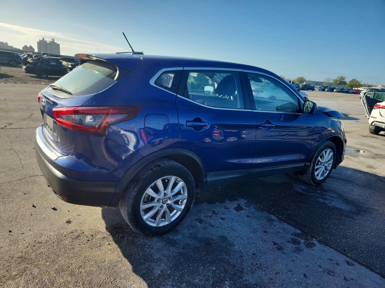 2021 Nissan Rogue Sport S - Фото 3