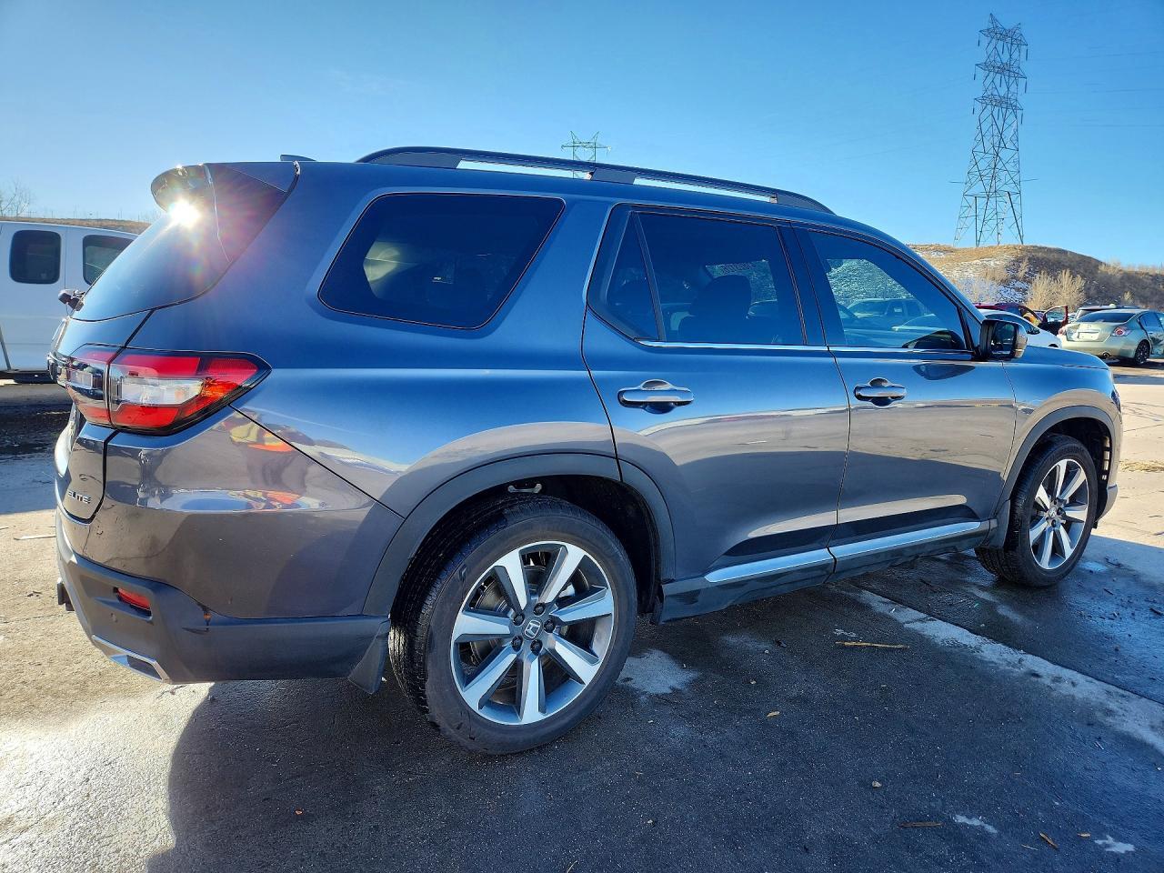 2025 Honda Pilot Elite - Image 3
