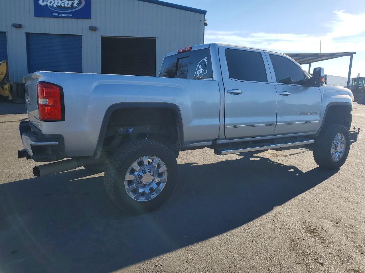 2018 GMC Sierra K2500 Denali - Фото 3