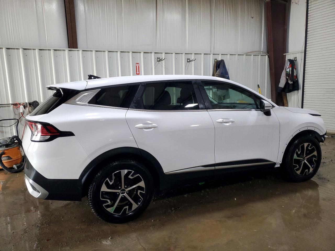 2023 Kia Sportage Ex - Image 3