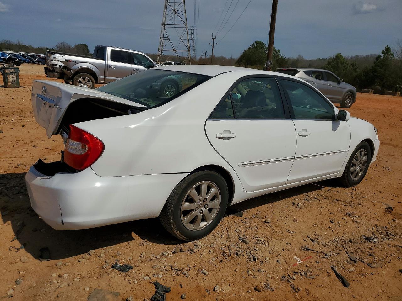 2004 Toyota Camry Xle - Image 3