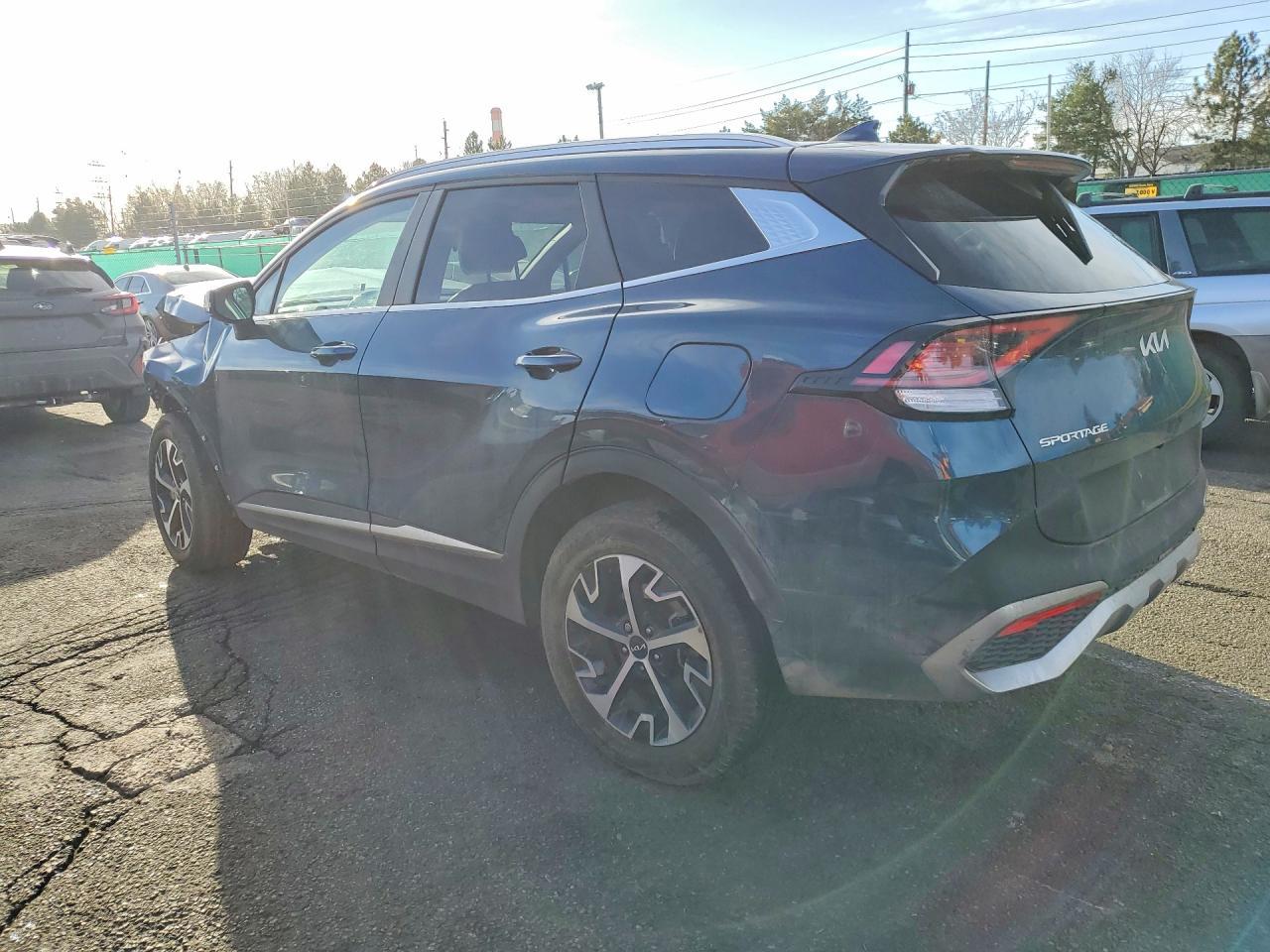 2023 Kia Sportage Hybrid Ex - Image 2