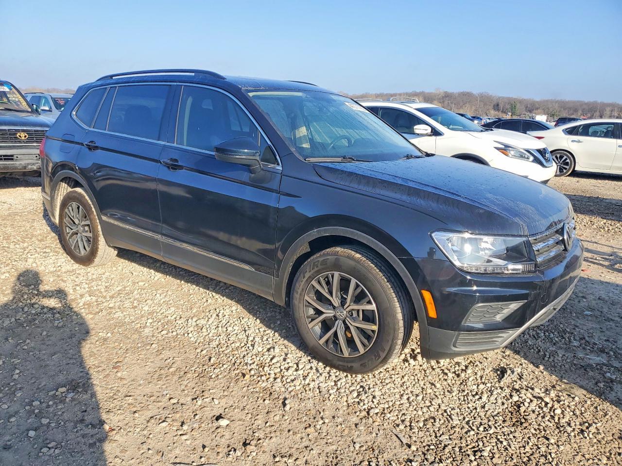2020 Volkswagen Tiguan Se - Фото 4