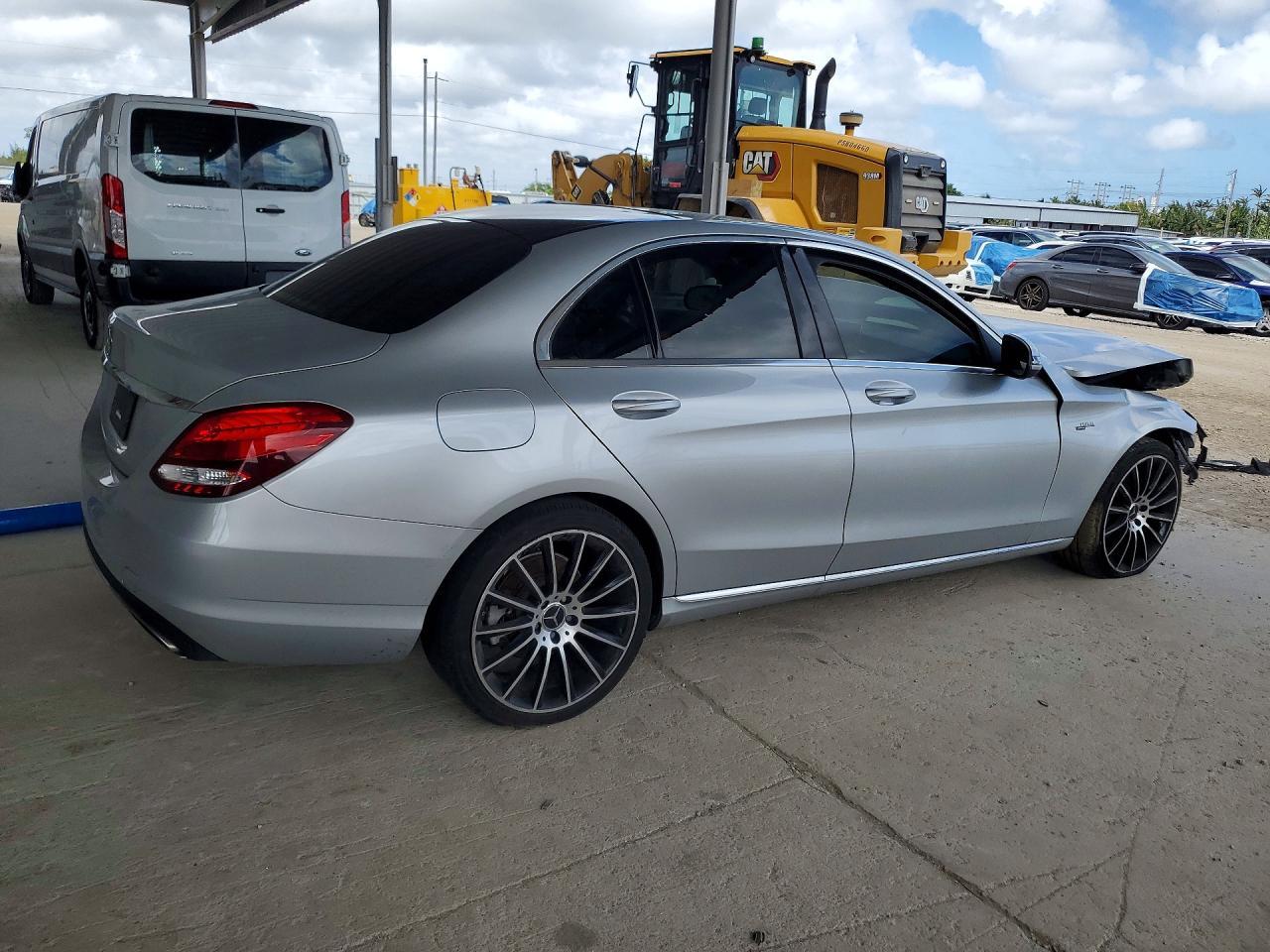 2018 Mercedes-Benz C 300 - Фото 3