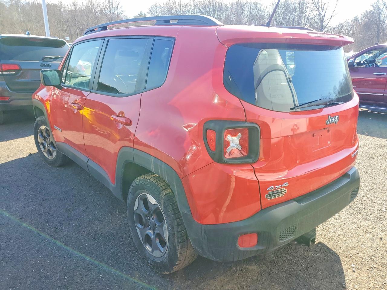 2016 Jeep Renegade Sport - Фото 2