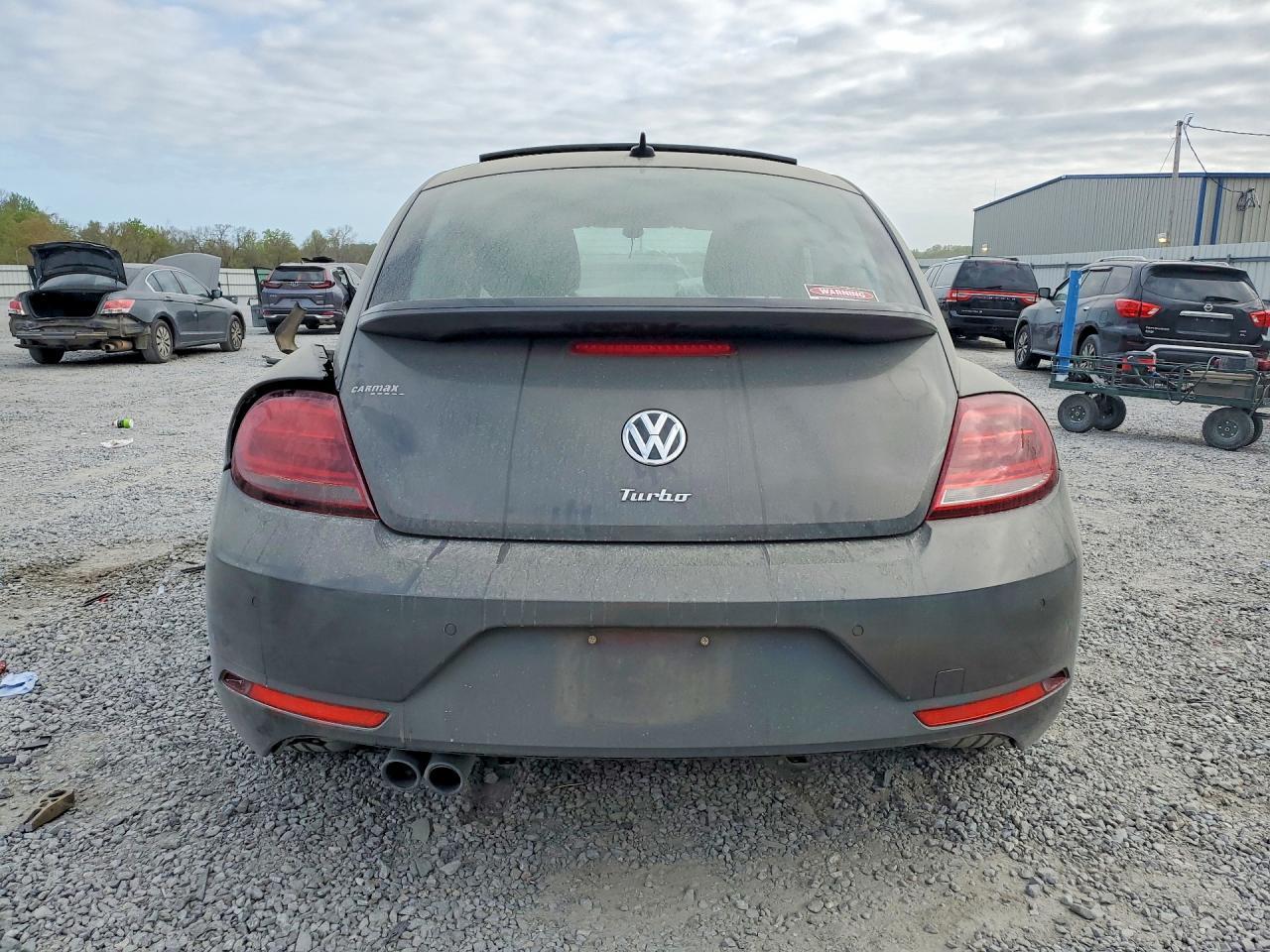 2018 Volkswagen Beetle Se - Фото 6