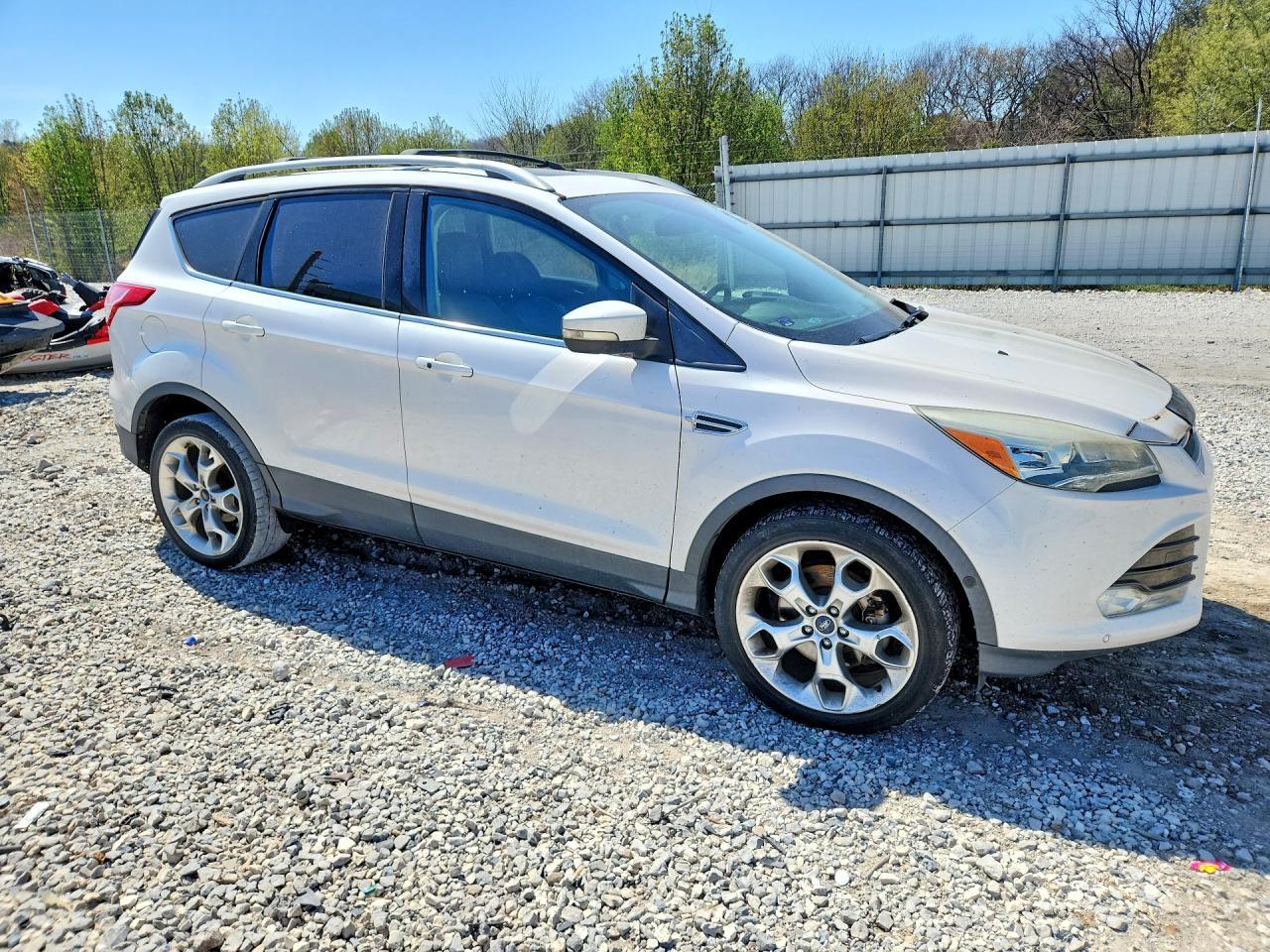2016 Ford Escape Titanium - Image 4