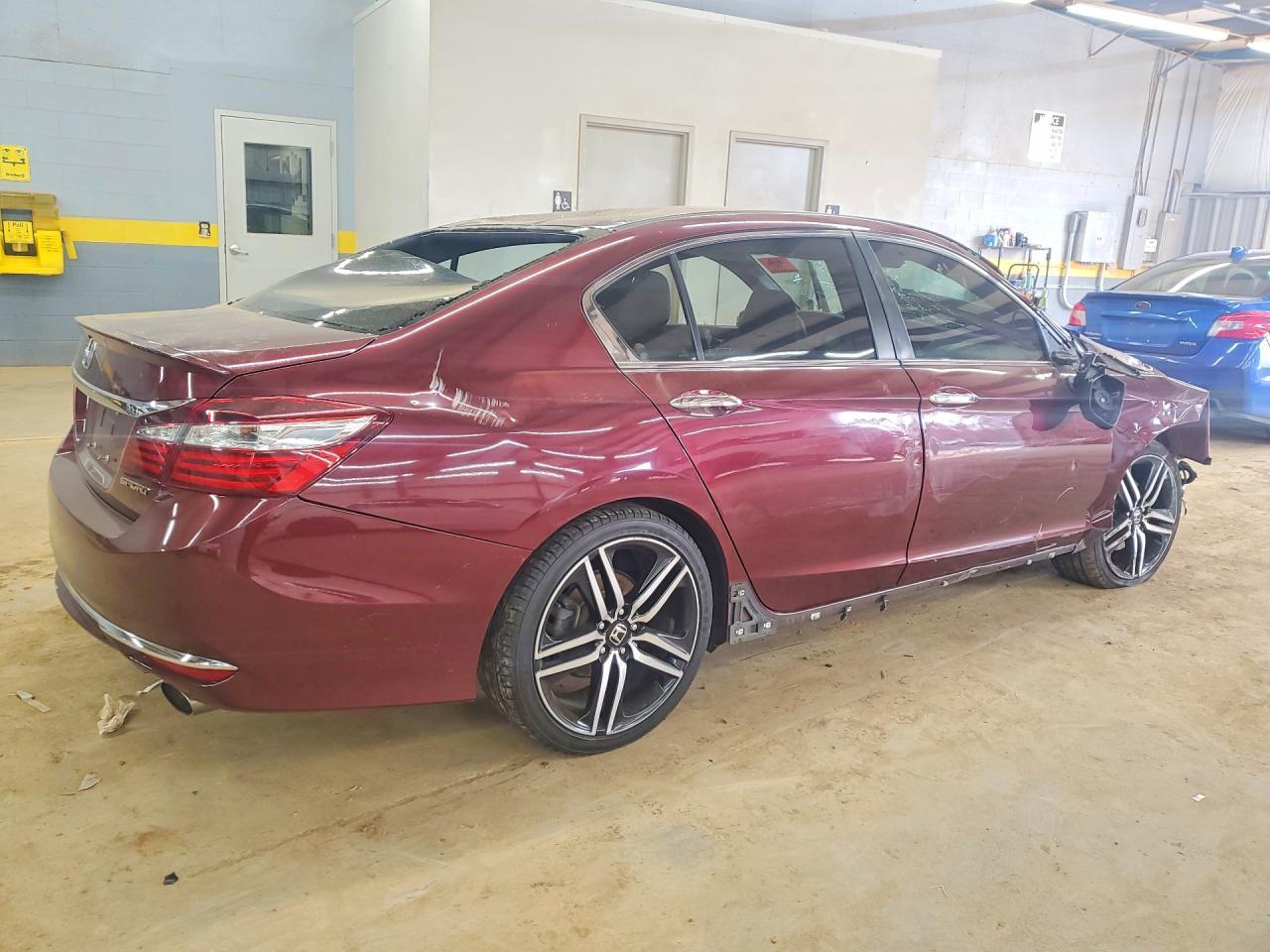 2016 Honda Accord Sport - Image 3